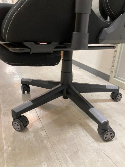 Feel Lab ゲーミングチェア 64 ブラック