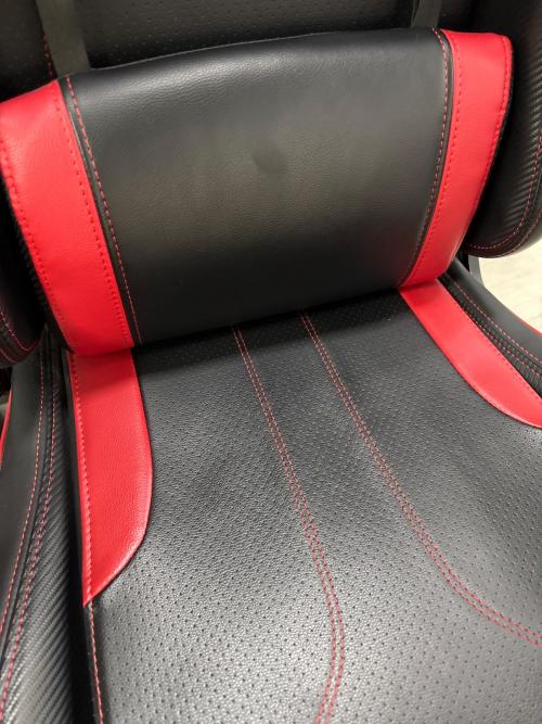 ニトリ ゲーミングチェア 115 ブラック×レッド ヘイデン2