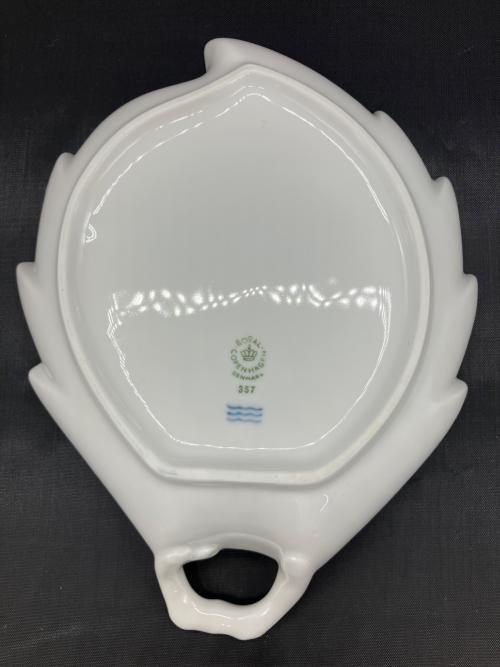 ROYAL COPENHAGEN (ロイヤル・コペンハーゲン) リーフディッシュ プリンセス