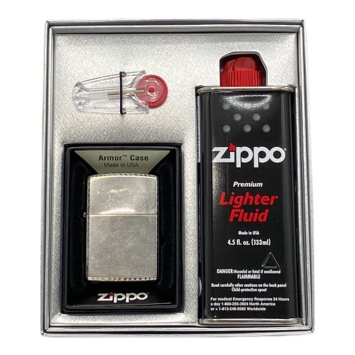ZIPPO (ジッポ) オイルライター 2025年製 USA製 サイドアラベスク 箱・オイルセット