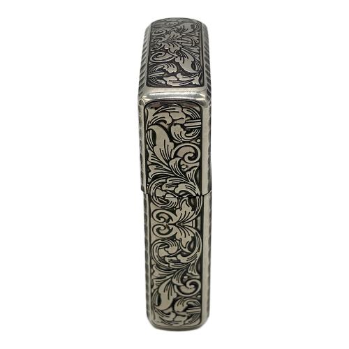 ZIPPO (ジッポ) オイルライター 2025年製 USA製 サイドアラベスク 箱・オイルセット