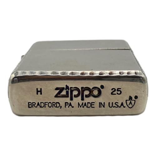 ZIPPO (ジッポ) オイルライター 2025年製 USA製 サイドアラベスク 箱・オイルセット