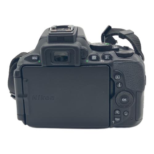 Nikon (ニコン) デジタル一眼レフカメラ D5600 本体割れ・一部欠損有