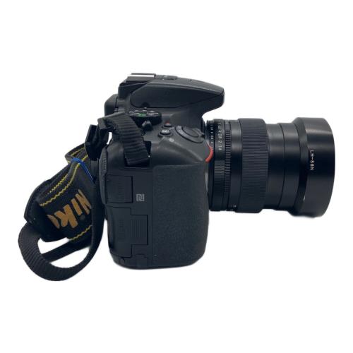 Nikon (ニコン) デジタル一眼レフカメラ D5600 本体割れ・一部欠損有