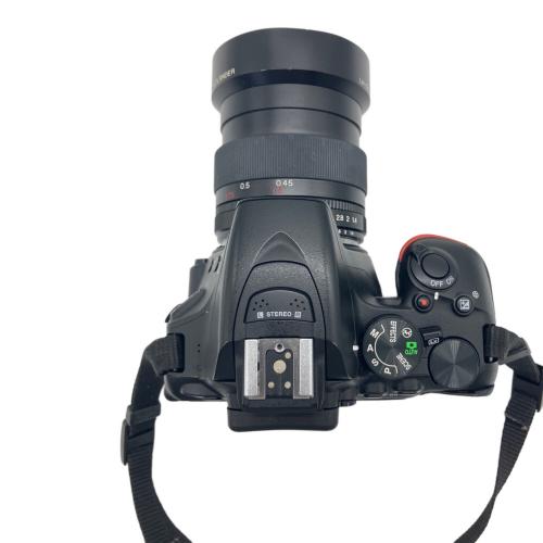 Nikon (ニコン) デジタル一眼レフカメラ D5600 本体割れ・一部欠損有
