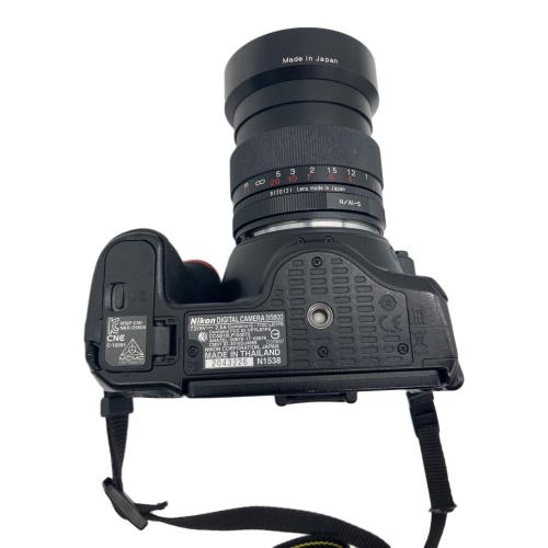 Nikon (ニコン) デジタル一眼レフカメラ D5600 本体割れ・一部欠損有