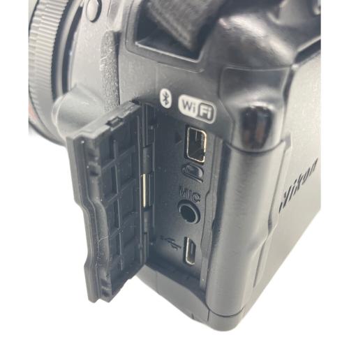 Nikon (ニコン) デジタル一眼レフカメラ D5600 本体割れ・一部欠損有
