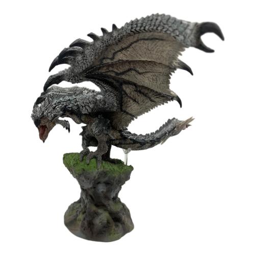 モンスターハンター フィギュア　銀火竜 リオレウス希少種 フィギュアビルダー クリエイターズモデル