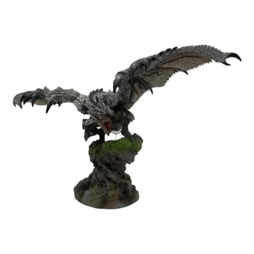 モンスターハンター フィギュア　銀火竜 リオレウス希少種 フィギュアビルダー クリエイターズモデル