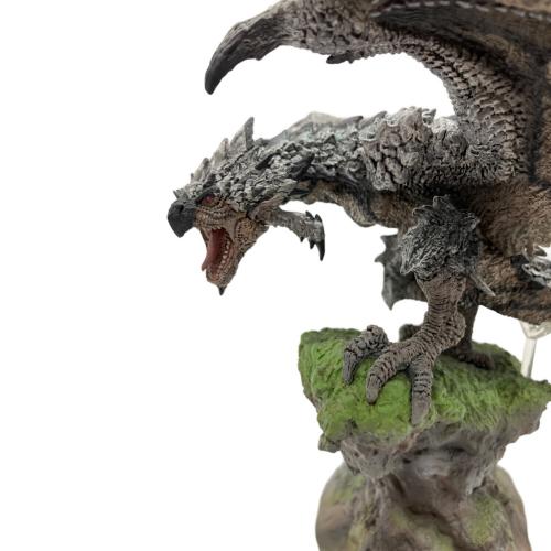 モンスターハンター フィギュア　銀火竜 リオレウス希少種 フィギュアビルダー クリエイターズモデル
