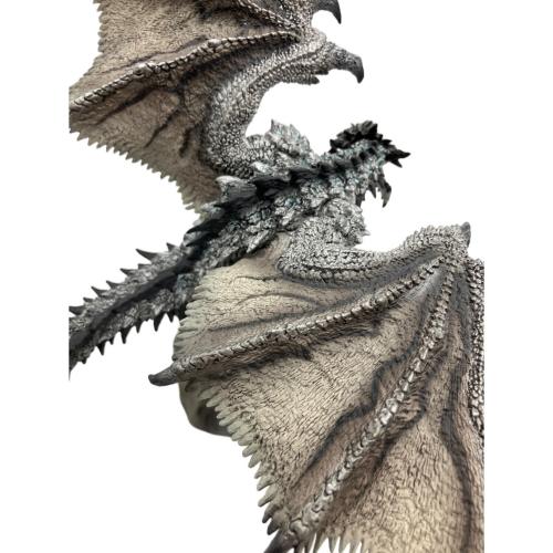 モンスターハンター フィギュア　銀火竜 リオレウス希少種 フィギュアビルダー クリエイターズモデル