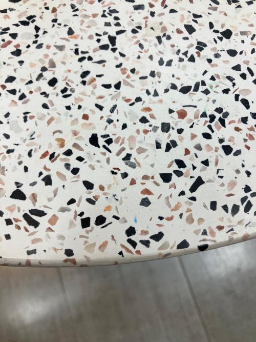 Moda en Casa (モーダエンカーサ) コーヒーテーブル 231 アイボリー FUNGI 60