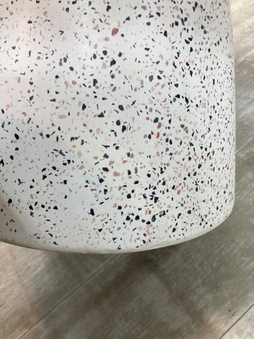 Moda en Casa (モーダエンカーサ) コーヒーテーブル 231 アイボリー FUNGI 60