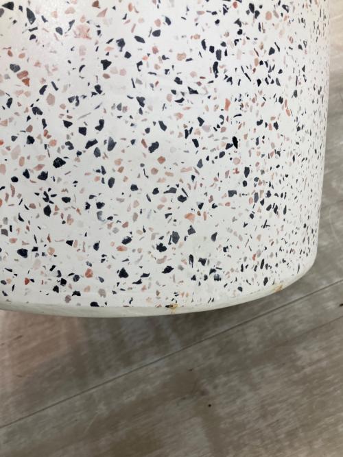 Moda en Casa (モーダエンカーサ) コーヒーテーブル 231 アイボリー FUNGI 60