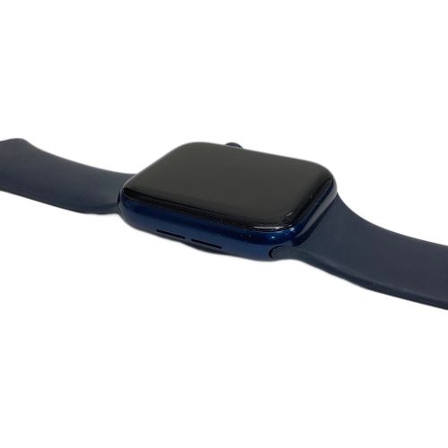 Apple (アップル) Apple Watch Series 6 M09A3J/A ケースサイズ:44㎜ 〇 バッテリー:Bランク(81%) 程度:Bランク -