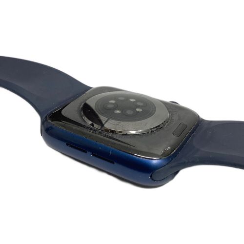 Apple (アップル) Apple Watch Series 6 M09A3J/A ケースサイズ:44㎜ 〇 バッテリー:Bランク(81%) 程度:Bランク -