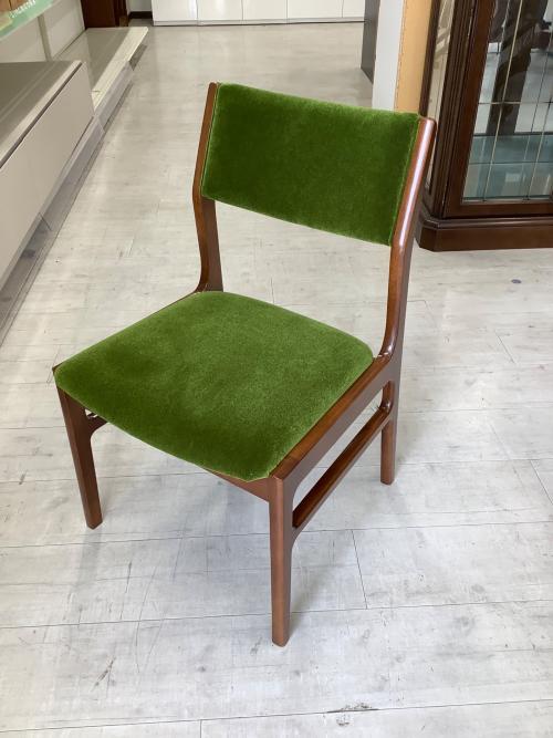 カリモク60+ (カリモクロクマルプラス) ダイニングチェアー モケットグリーン 186