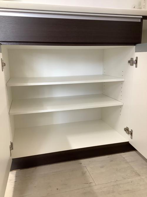 ニトリ レンジボード ブラウン×ホワイト 天板裏に若干劣化 54 2枚スライド扉 幅:約120㎝