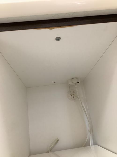 ニトリ レンジボード ブラウン×ホワイト 天板裏に若干劣化 54 2枚スライド扉 幅:約120㎝