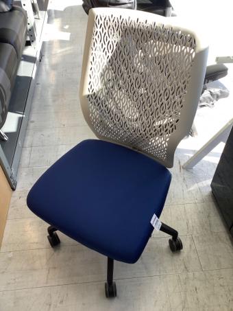 VILAGE オフィスチェア ネイビー×ホワイト