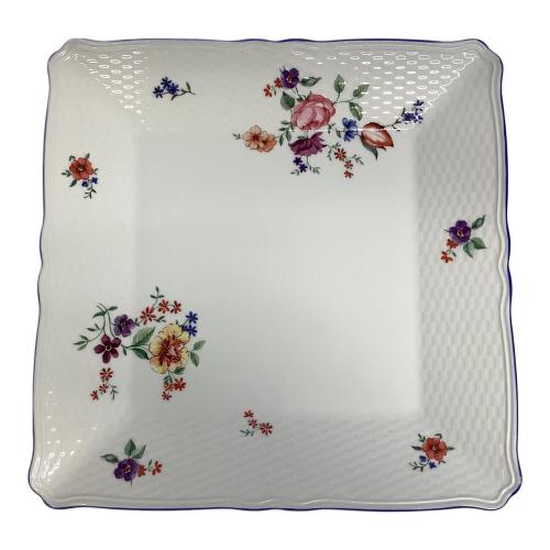 Wedgwood (ウェッジウッド) カップ&ソーサーセット プレート付 TAFFETA FLOWERS