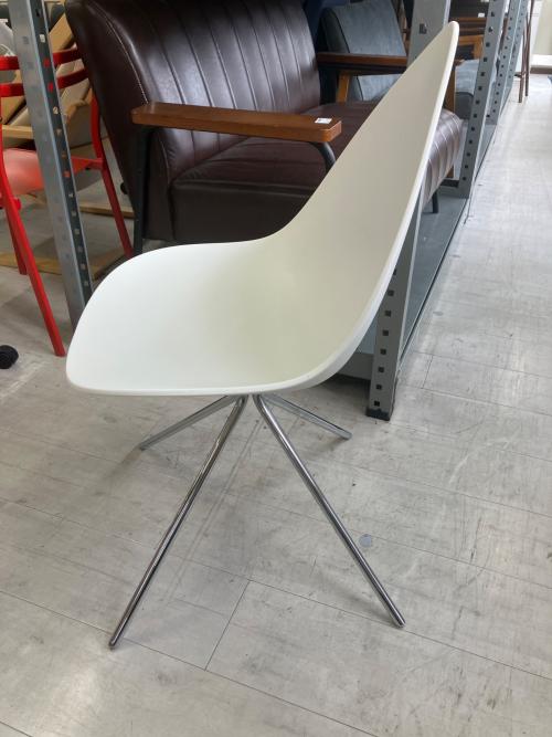 BoConcept (ボーコンセプト) チェア 210 ホワイト OTTAWA