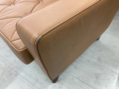 カリモク60 (カリモクロクマル) 3人掛けソファー 422 ブラウン ロビーチェア