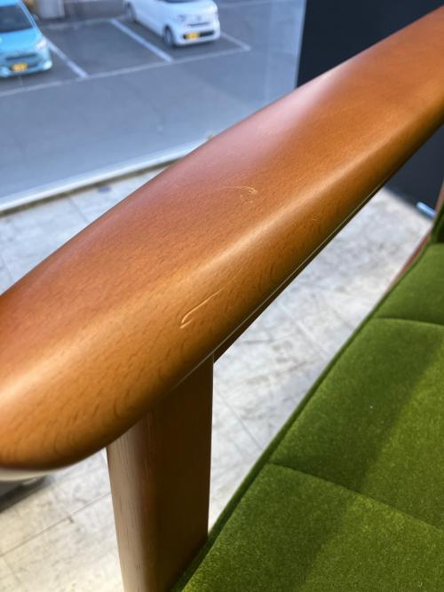 カリモク60 (カリモクロクマル) 1人掛けソファー Kチェア 1シーター モケットグリーン 黄緑