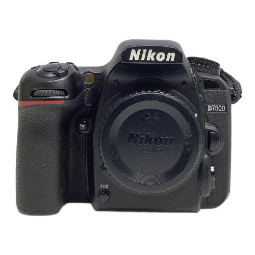 Nikon (ニコン) デジタル一眼レフカメラ D7500