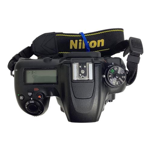 Nikon (ニコン) デジタル一眼レフカメラ D7500