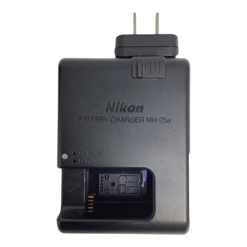 Nikon (ニコン) デジタル一眼レフカメラ D7500