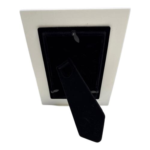 Wedgwood (ウェッジウッド) フォトフレーム ホワイト インタグリオ