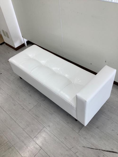 ARNE 2人掛けソファー ホワイト