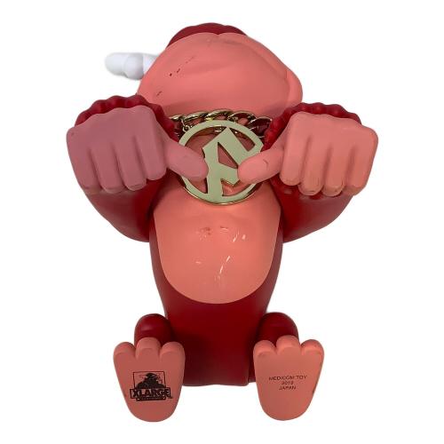 X-LARGE (エクストララージ) フィギュア レッド