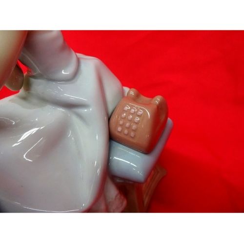 リヤドロ フィギュリン 『大事な電話』 LLADRO (リヤドロ) フィギュリン 大事な電話｜トレファクONLINE
