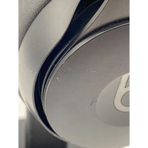 beats (ビーツ) ワイヤレスヘッドホン Solo Pro A1881 Lightning