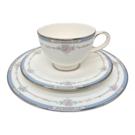 ROYAL DOULTON (ロイヤルドルトン) カップ&ソーサー＆20cmプレート