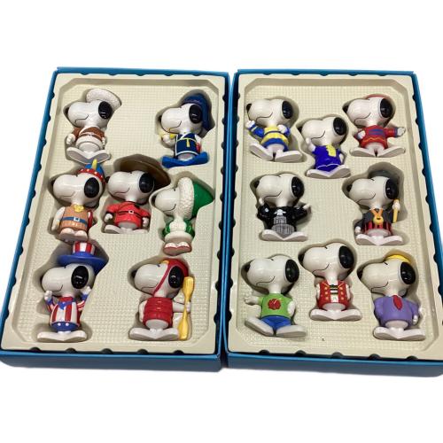 PEANUTS (ピーナッツ) スヌーピーフィギュアセット SNOOPY WORLD TOUR マクドナルド限定