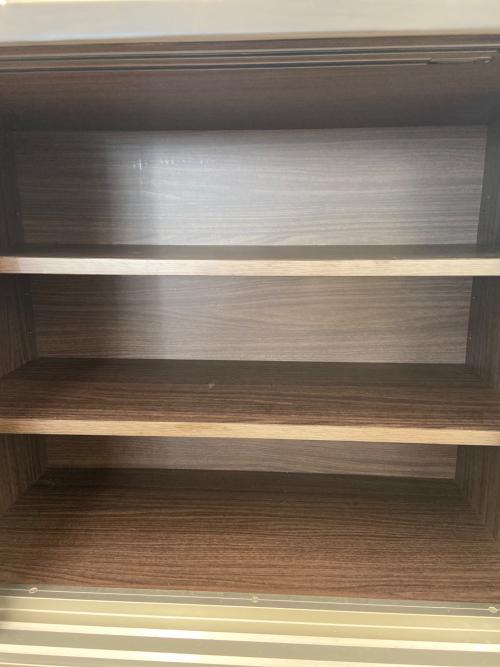 ニトリ キッチンボード ブラウン×ホワイト アルミナ2