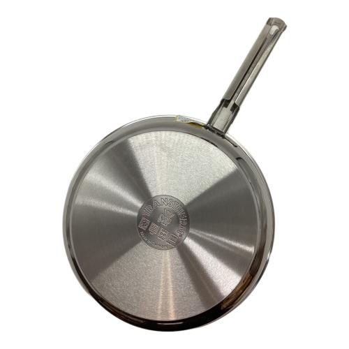 WMF (ブュルテンヘルキッジエメタルハレンハウリーク) フライパン シルバー PROFI 蓋付