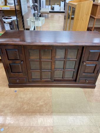 北海道民芸家具 (ホッカイドウミンゲイカグ) サイドボード ブラウン キズ・棚部分ダメーッジ有 4枚扉