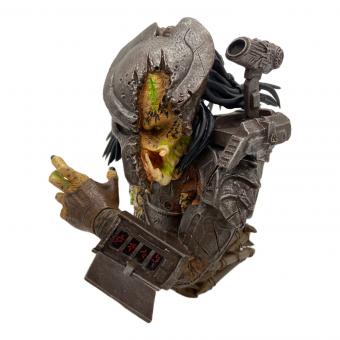 プレデター フィギュア 開封済み現状販売 Predator - Defeated Predator - 「AVP エイリアンvsプレデター」