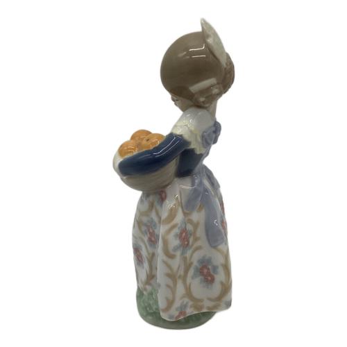 LLADRO (リヤドロ) フィギュリン オレンジがいっぱい 04841