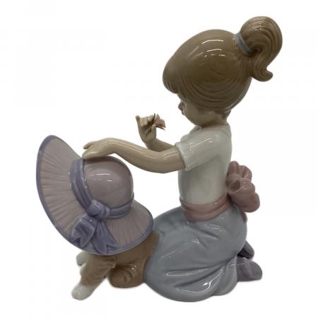 LLADRO (リヤドロ) フィギュリン おめかししようね 010.06862