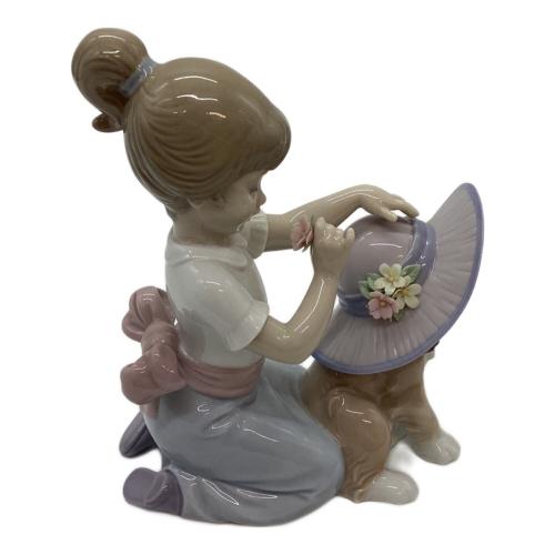 LLADRO (リヤドロ) フィギュリン おめかししようね 010.06862