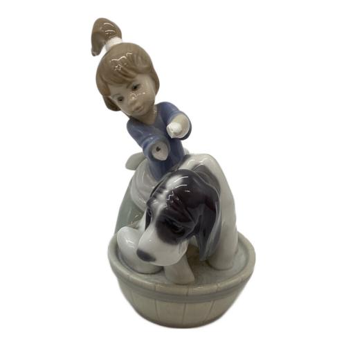 LLADRO (リヤドロ) フィギュリン きれいにしましょうね 5455 両腕破損有