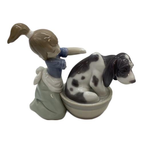 LLADRO (リヤドロ) フィギュリン きれいにしましょうね 5455 両腕破損有