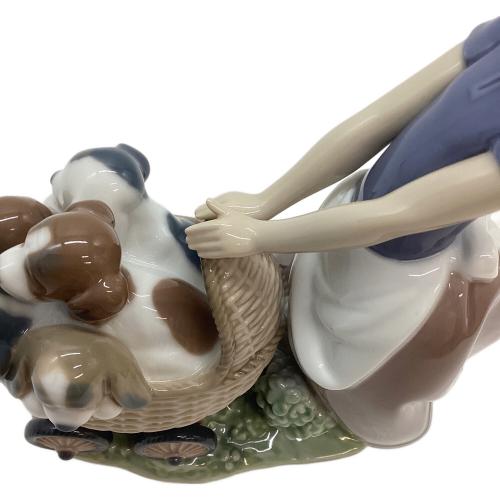 LLADRO (リヤドロ) フィギュリン 可愛い仔犬達とお散歩 5364