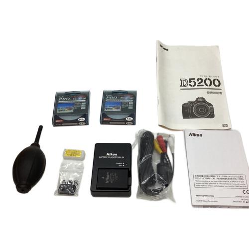 Nikon (ニコン) 一眼レフカメラ ダブルズームキット D5200 2471万画素(総画素) APS-C 23.5mm×15.6mm CMOS 専用電池 SD/HC/XDカード対応 標準：ISO100～6400 1/4000～30秒