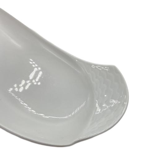 Meissen (マイセン) トレイプレート 波の戯れホワイト